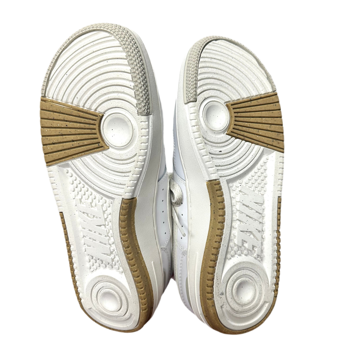Shoes Sneakers By Nike In Cream & White, Size: 7.5
