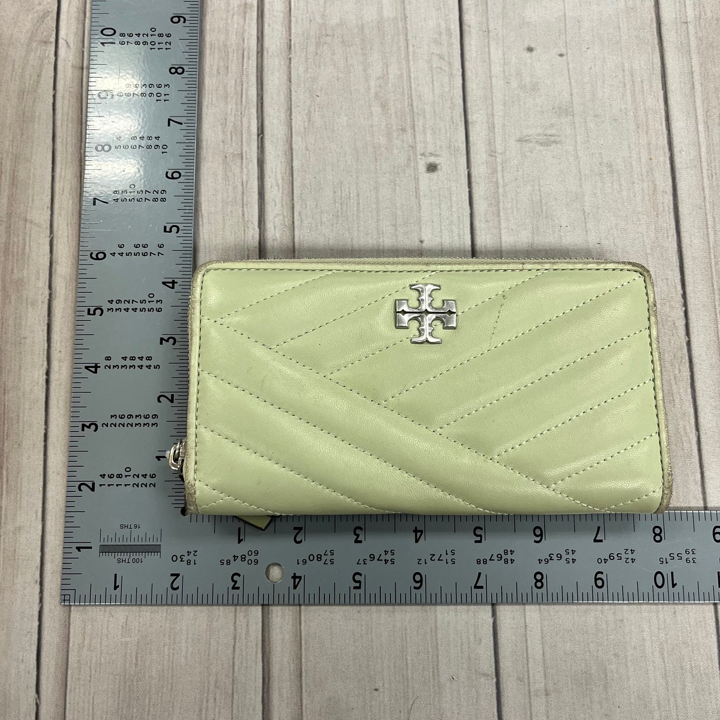 Wallet Designer By Tory Burch, Size: Medium