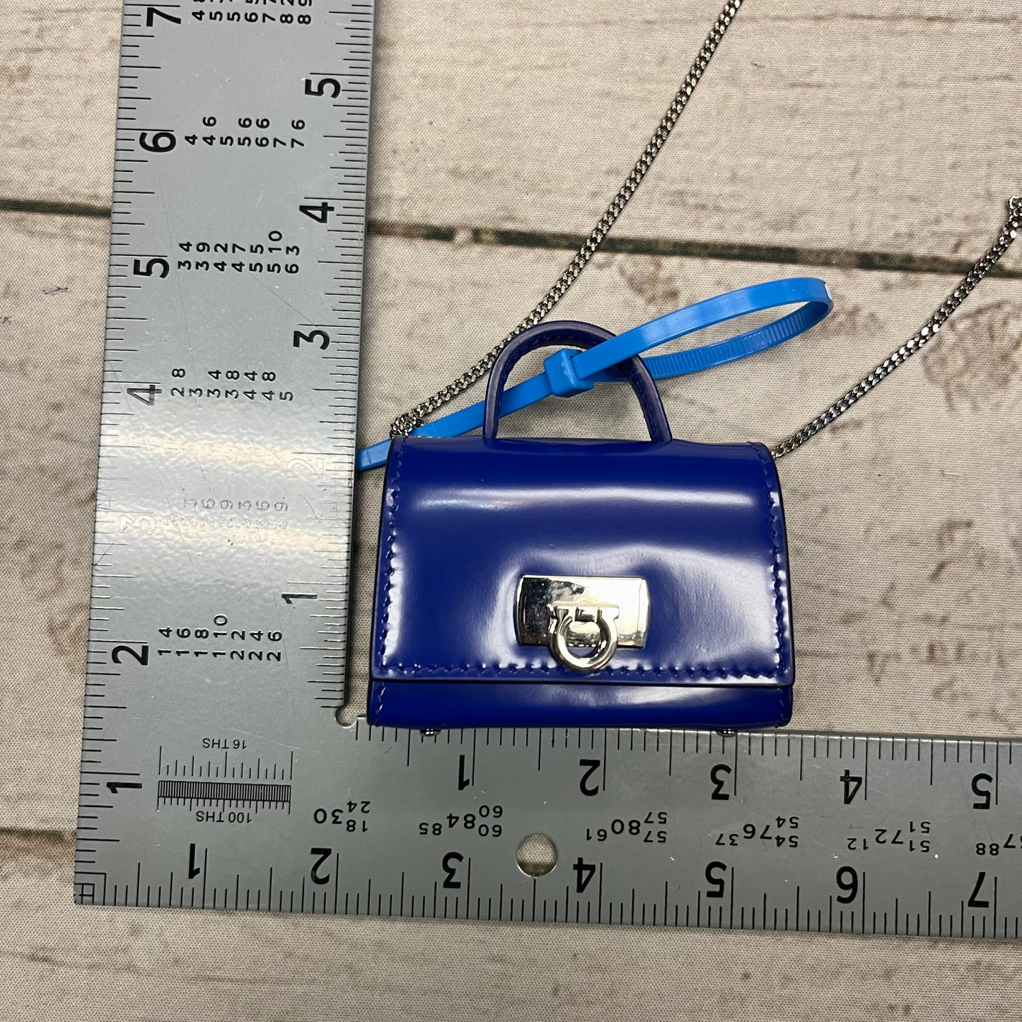 AirPod Case Designer By Ferragamo, Size: Small