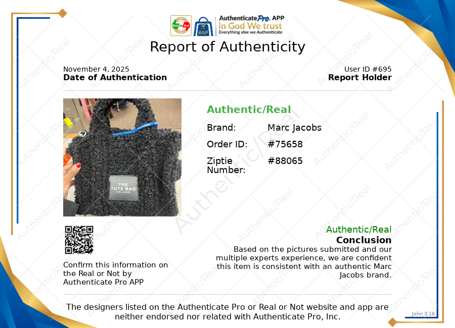 Crossbody Luxury Designer By Marc Jacobs, Size: Small