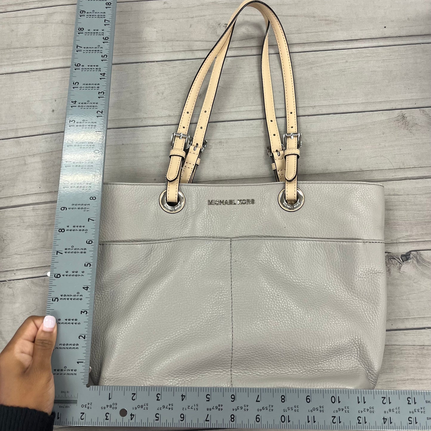 Handbag Designer By Michael Kors, Size: Medium