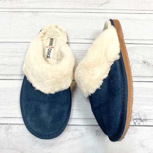 Shoes Flats Mule & Slide By Minnetonka  Size: 7