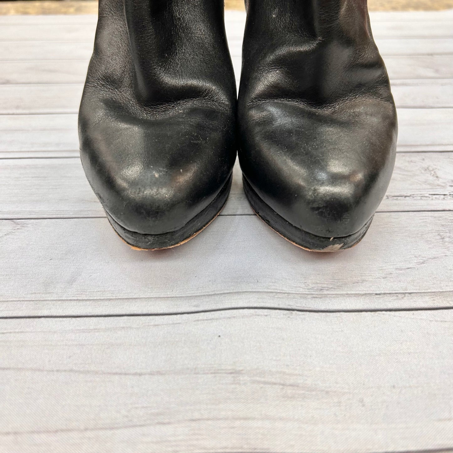 Boots Designer By Michael Kors  Size: 7.5