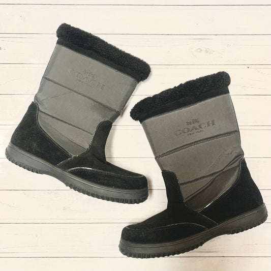 Boots Snow By Coach  Size: 11