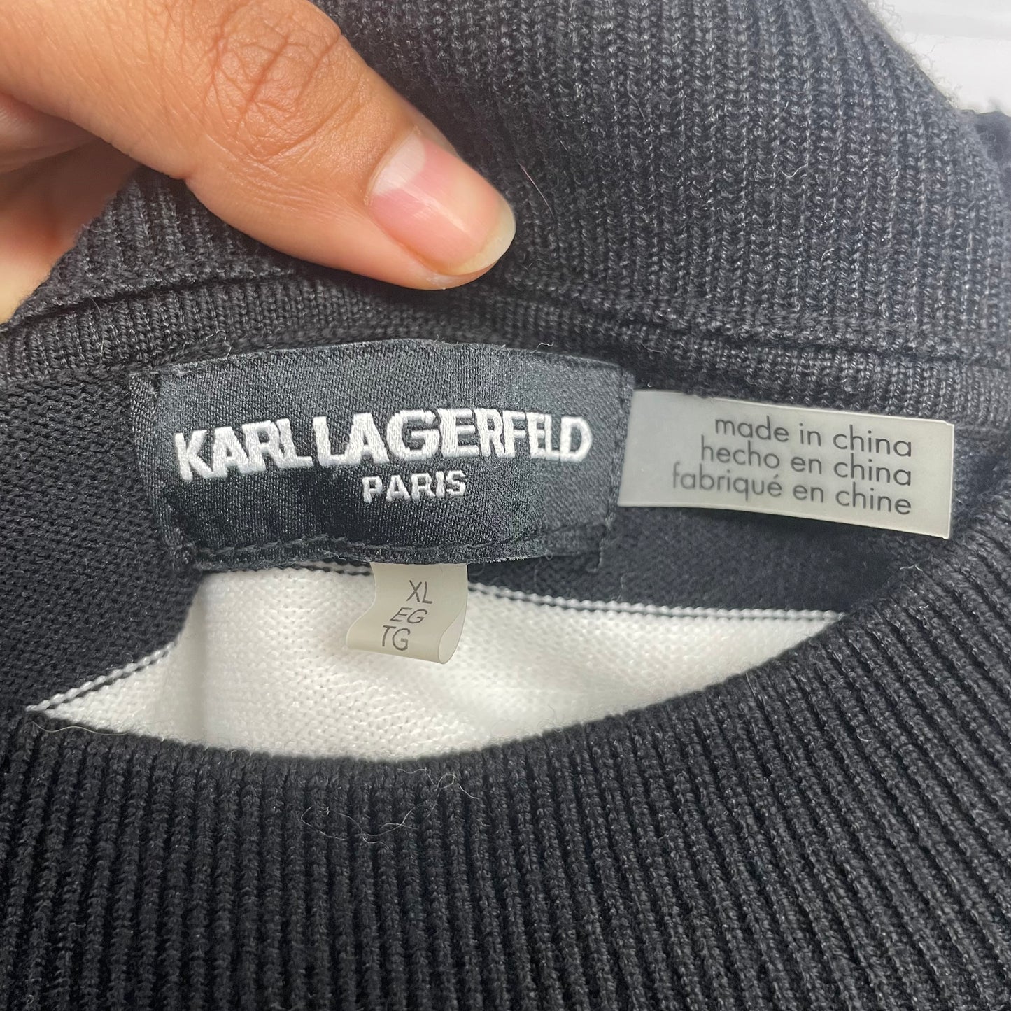 Sweater By Karl Lagerfeld  Size: Xl