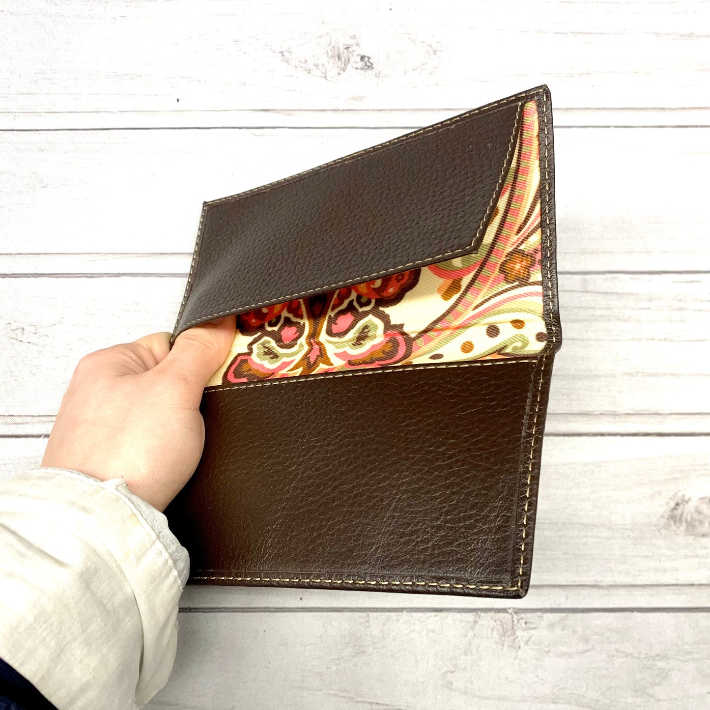 Wallet By Maxx New York  Size: Large