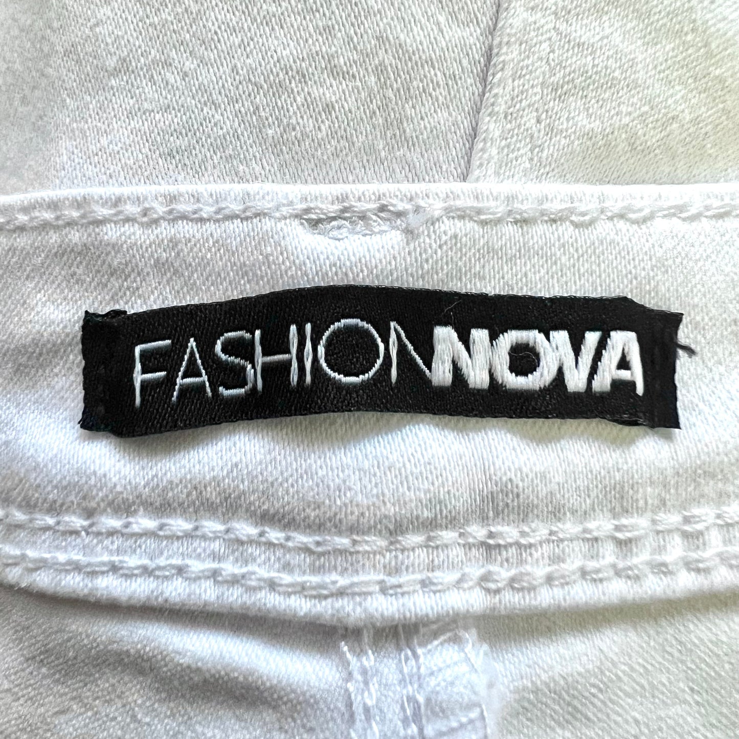 Shorts By Fashion Nova  Size: 10